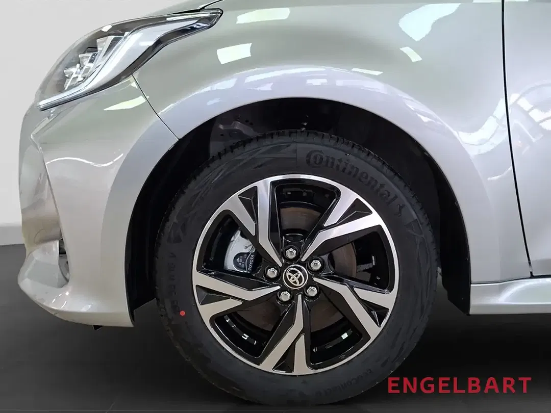 Toyota Yaris - Thumbnail 14