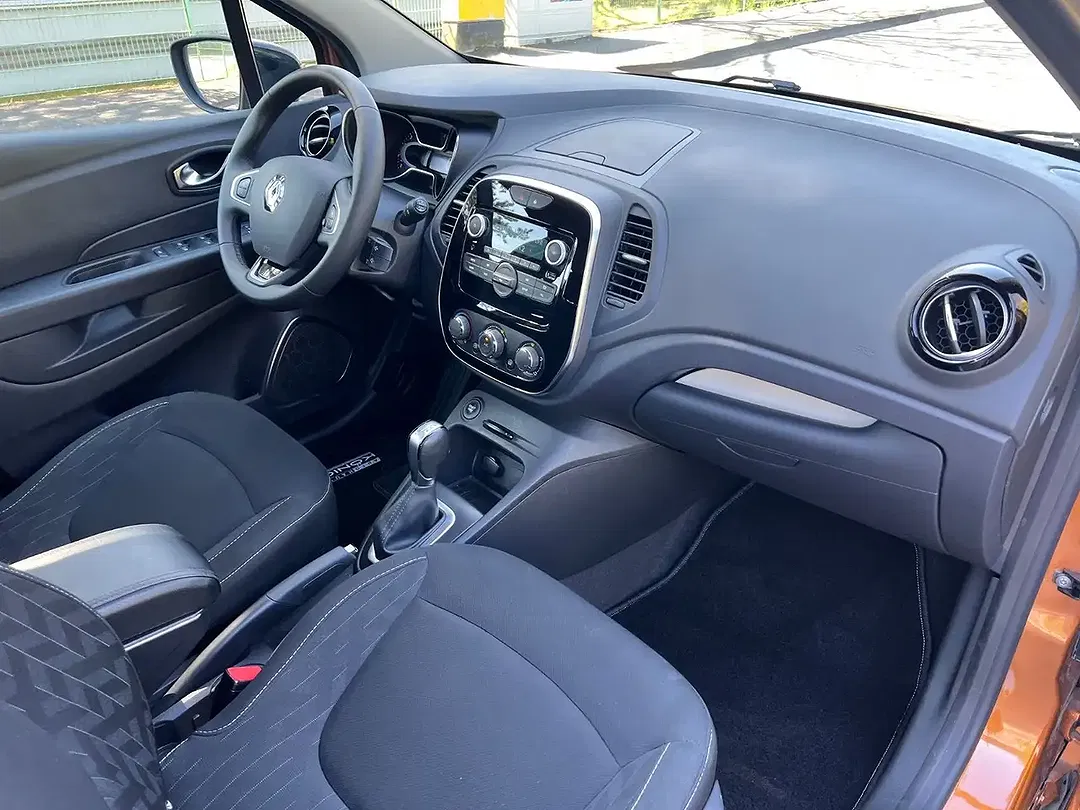 Renault Captur - Thumbnail 10