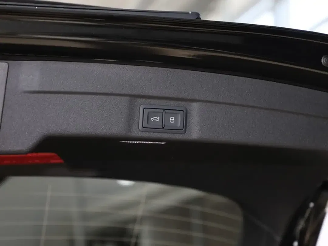 Audi A6 - Thumbnail 13