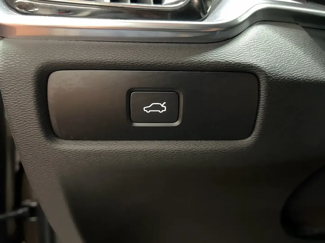 Volvo S60 - Thumbnail 10