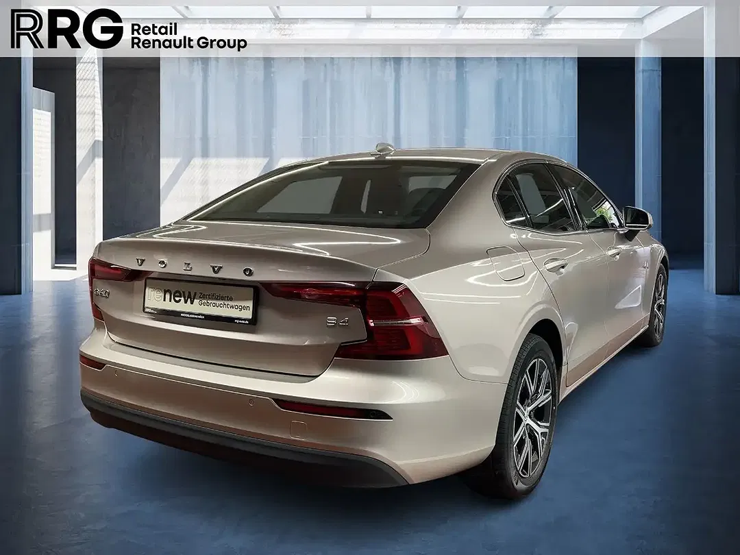 Volvo S60 - Thumbnail 3