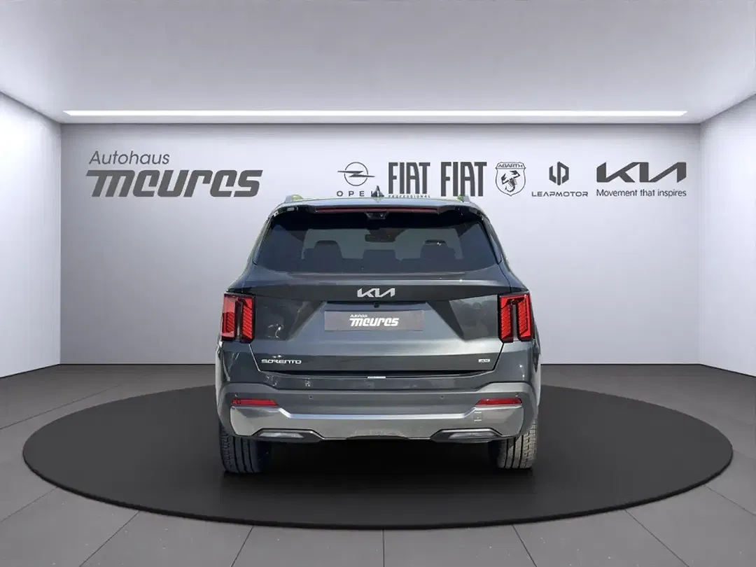 Kia Sorento - Thumbnail 3