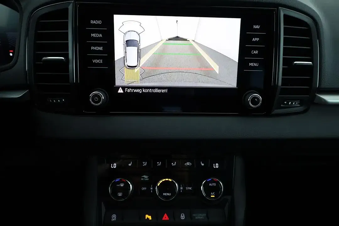 Skoda Karoq - Thumbnail 7