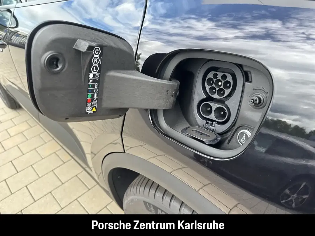 Porsche Macan - Thumbnail 10