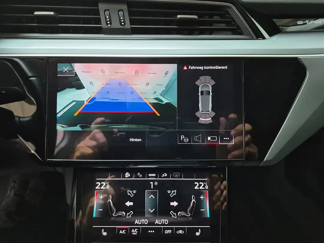 Audi e-tron - Thumbnail 14