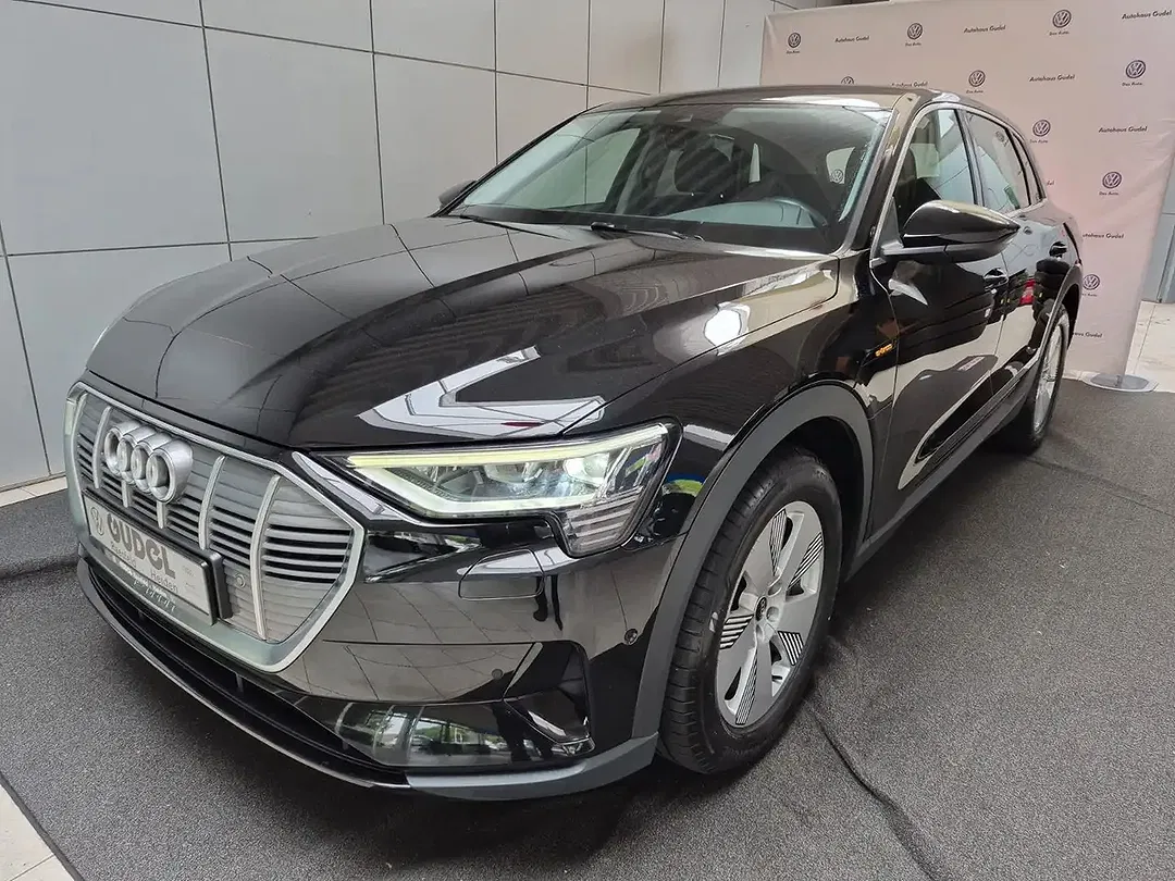 Audi e-tron - Thumbnail 3