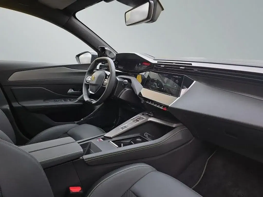 Peugeot 308 - Thumbnail 11
