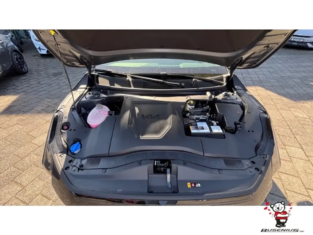 Kia EV4 - Thumbnail 16