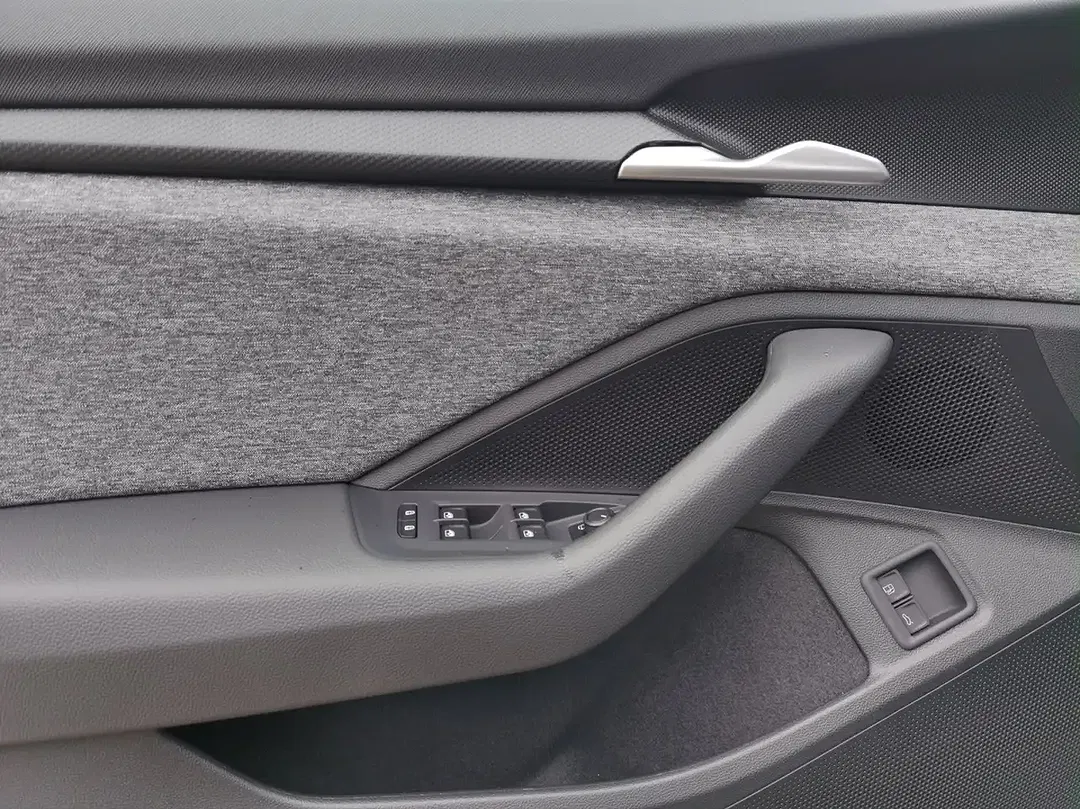 Skoda Superb - Thumbnail 6