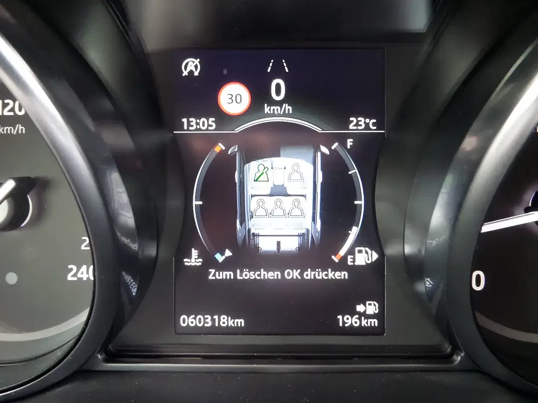Land Rover Discovery Sport - Thumbnail 10