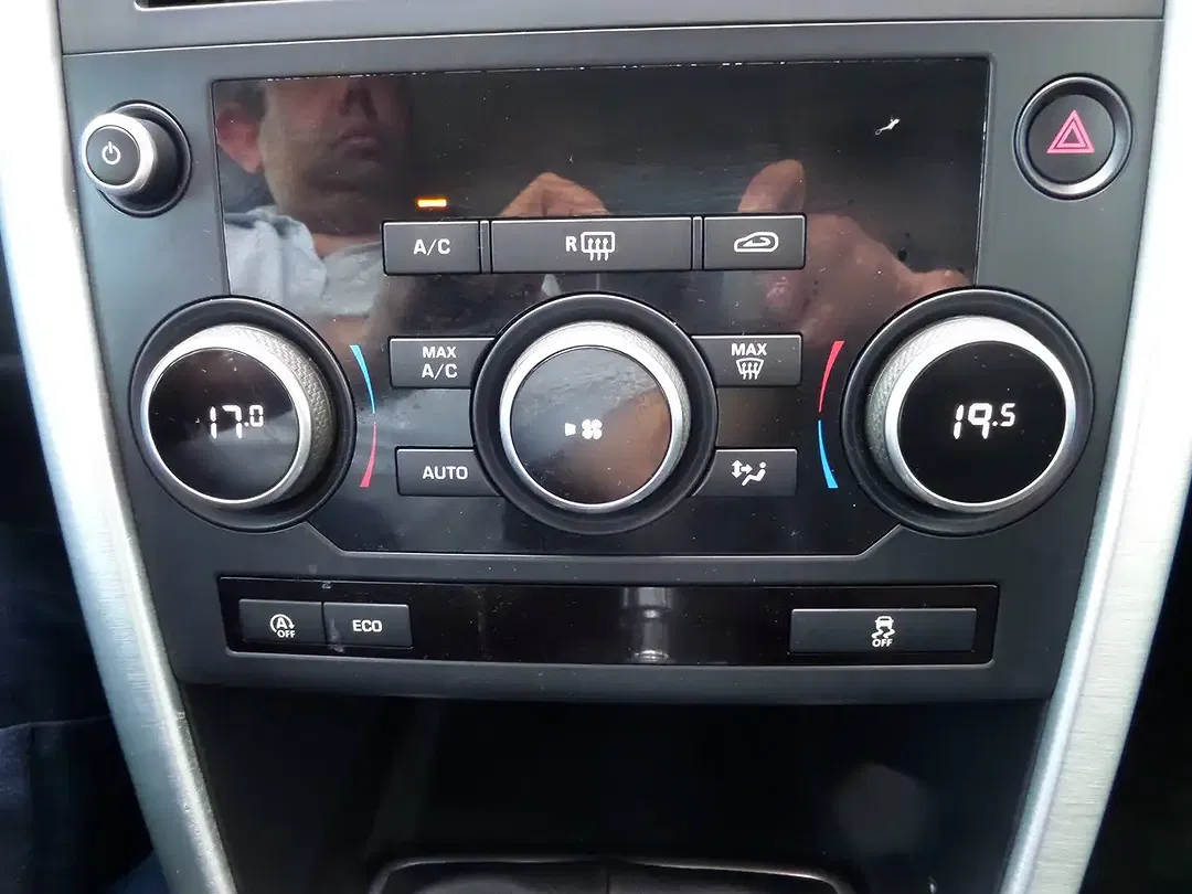 Land Rover Discovery Sport - Thumbnail 13