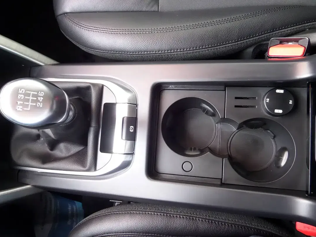 Land Rover Discovery Sport - Thumbnail 14