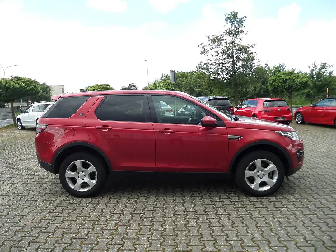 Land Rover Discovery Sport - Thumbnail 6