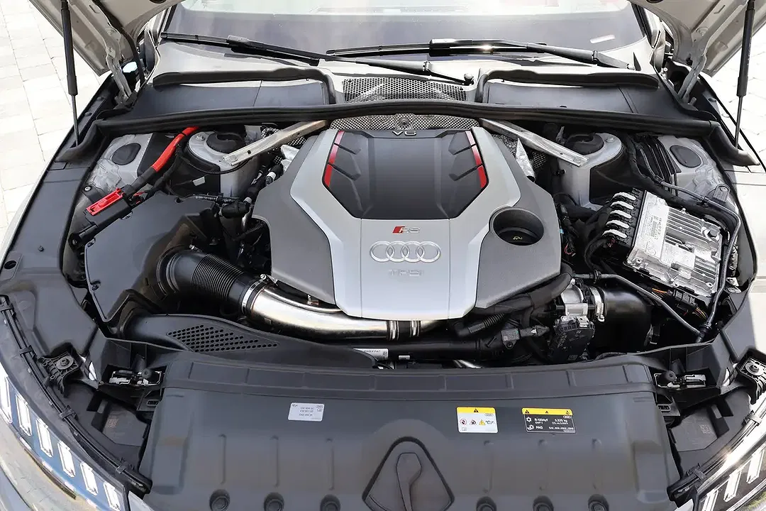 Audi RS4 - Thumbnail 14