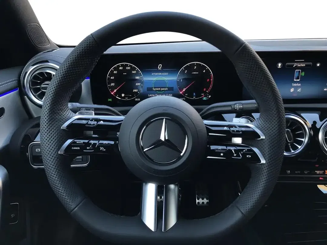 Mercedes-Benz CLA 200 - Thumbnail 10