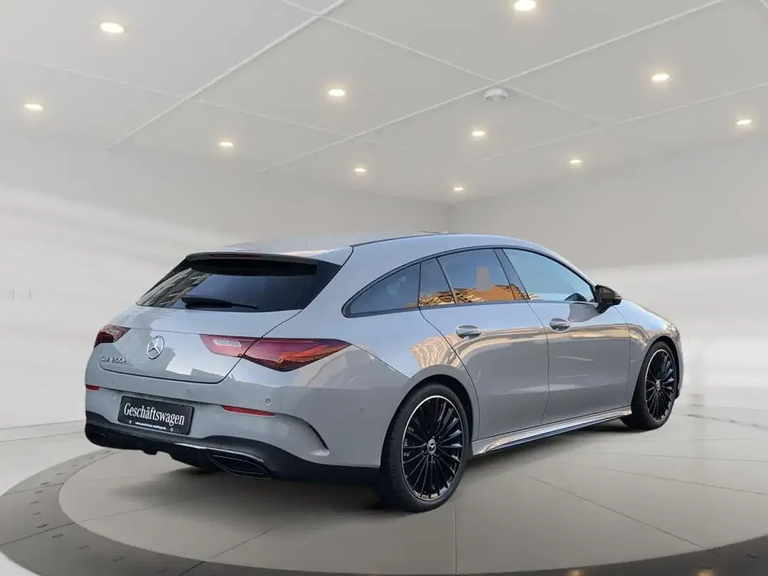 Mercedes-Benz CLA 200 - Thumbnail 2