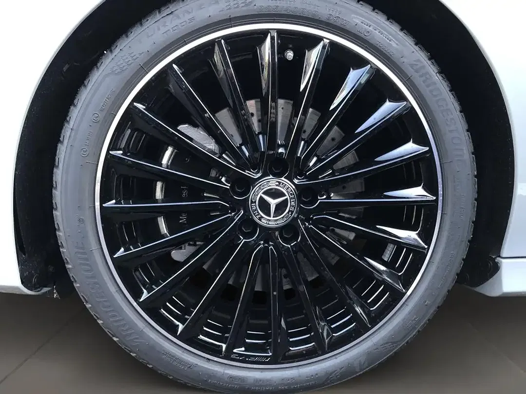 Mercedes-Benz CLA 200 - Thumbnail 8