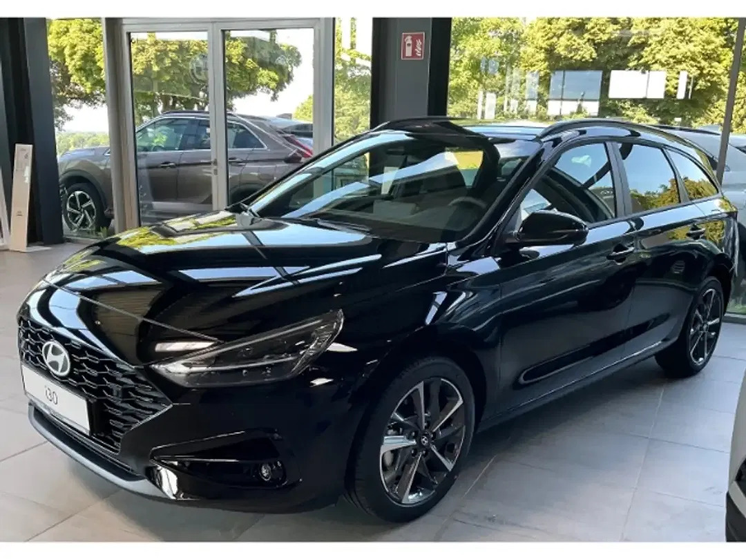 Hyundai i30 - Thumbnail 2