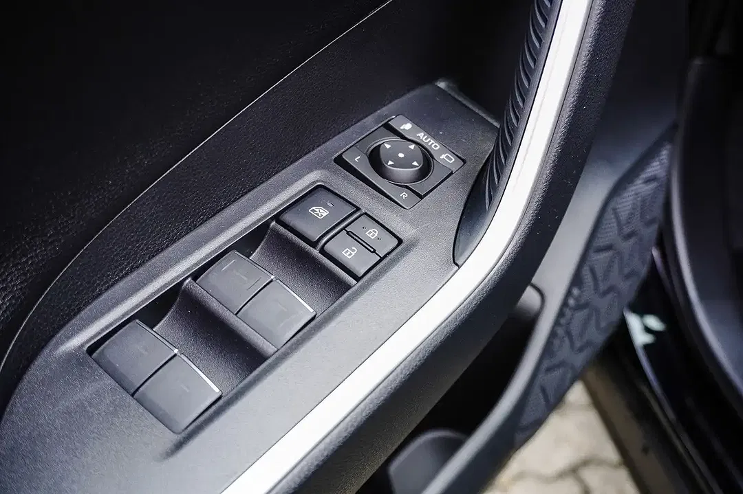 Suzuki Across - Thumbnail 13