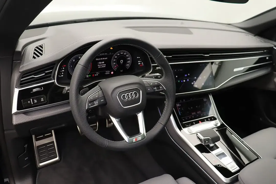Audi Q8 - Thumbnail 10