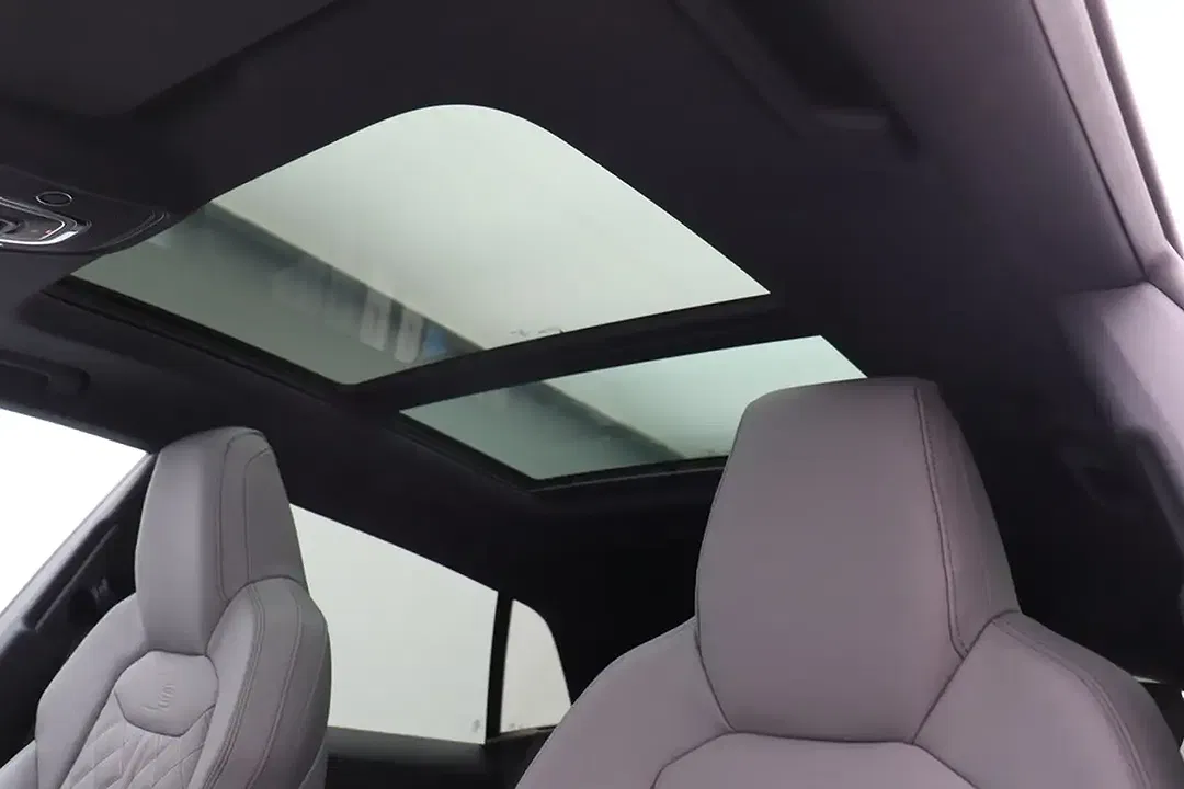 Audi Q8 - Thumbnail 11