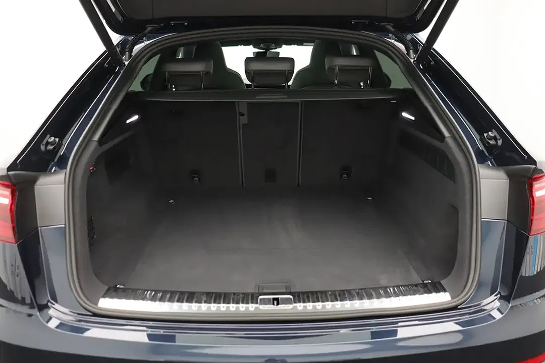 Audi Q8 - Thumbnail 13
