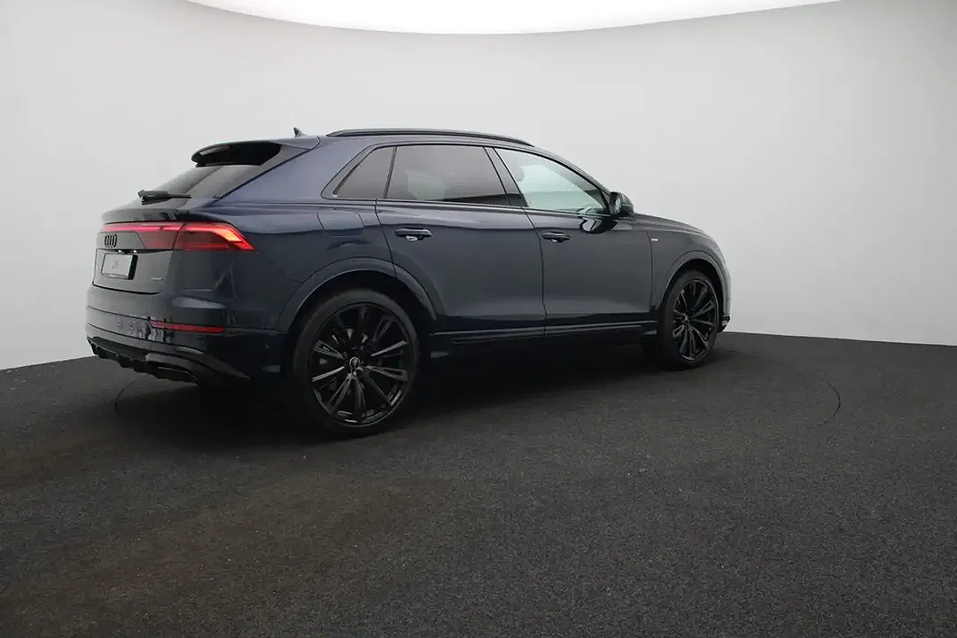 Audi Q8 - Thumbnail 5