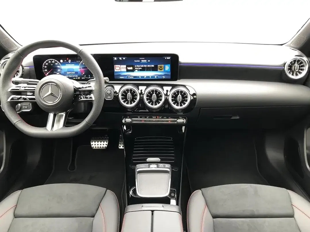 Mercedes-Benz A 220 - Thumbnail 4