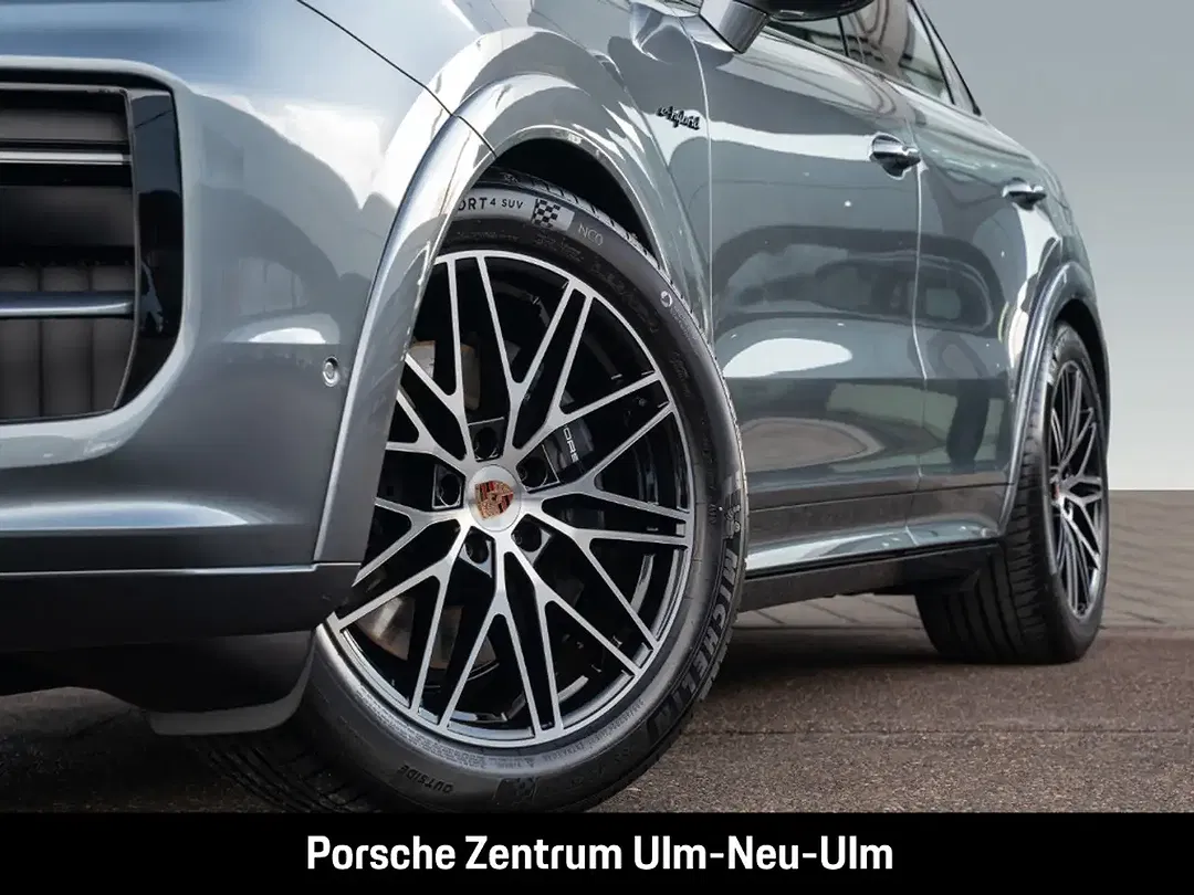 Porsche Cayenne - Thumbnail 11