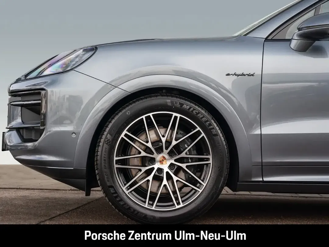 Porsche Cayenne - Thumbnail 12