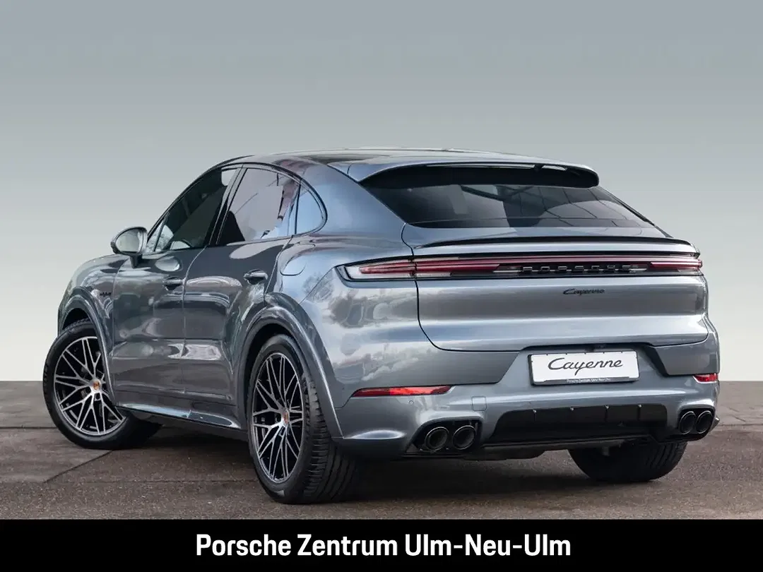 Porsche Cayenne - Thumbnail 3