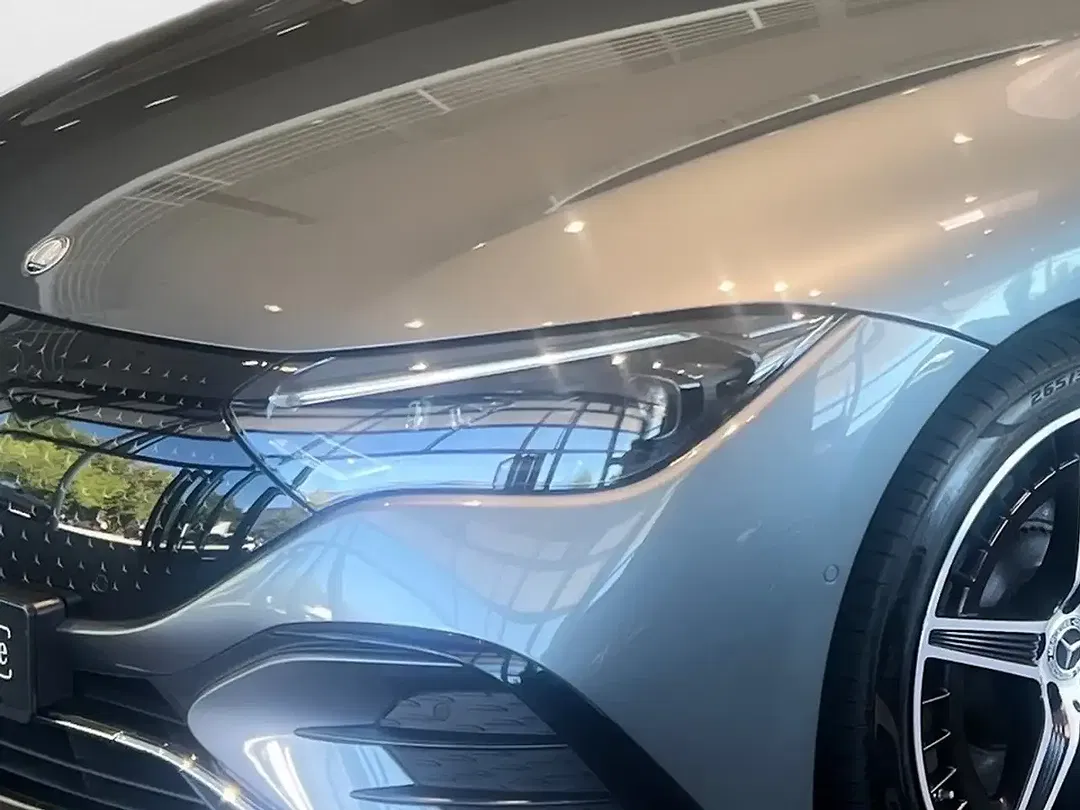 Mercedes-Benz EQE 500 - Thumbnail 14