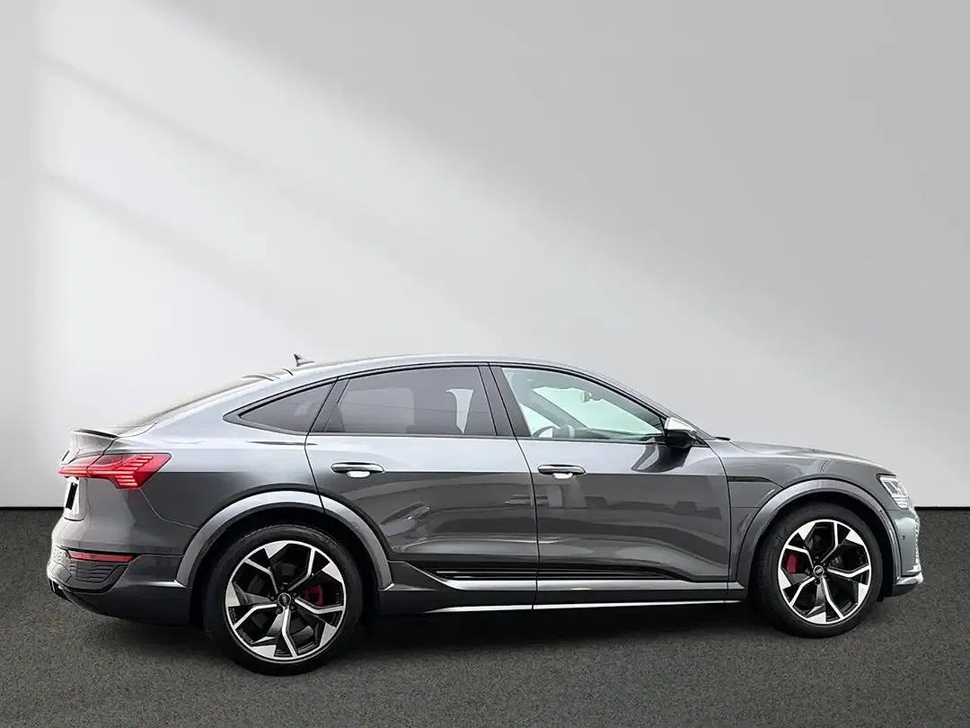 Audi SQ8 e-tron - Thumbnail 2