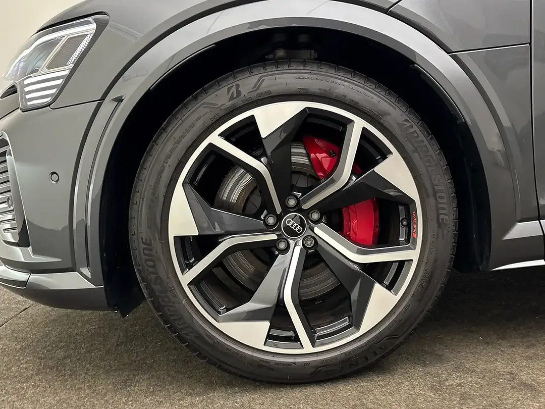 Audi SQ8 e-tron - Thumbnail 6