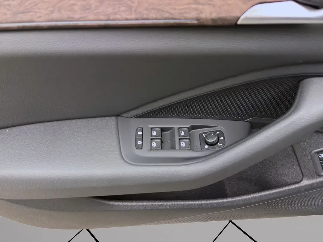 Skoda Superb - Thumbnail 10