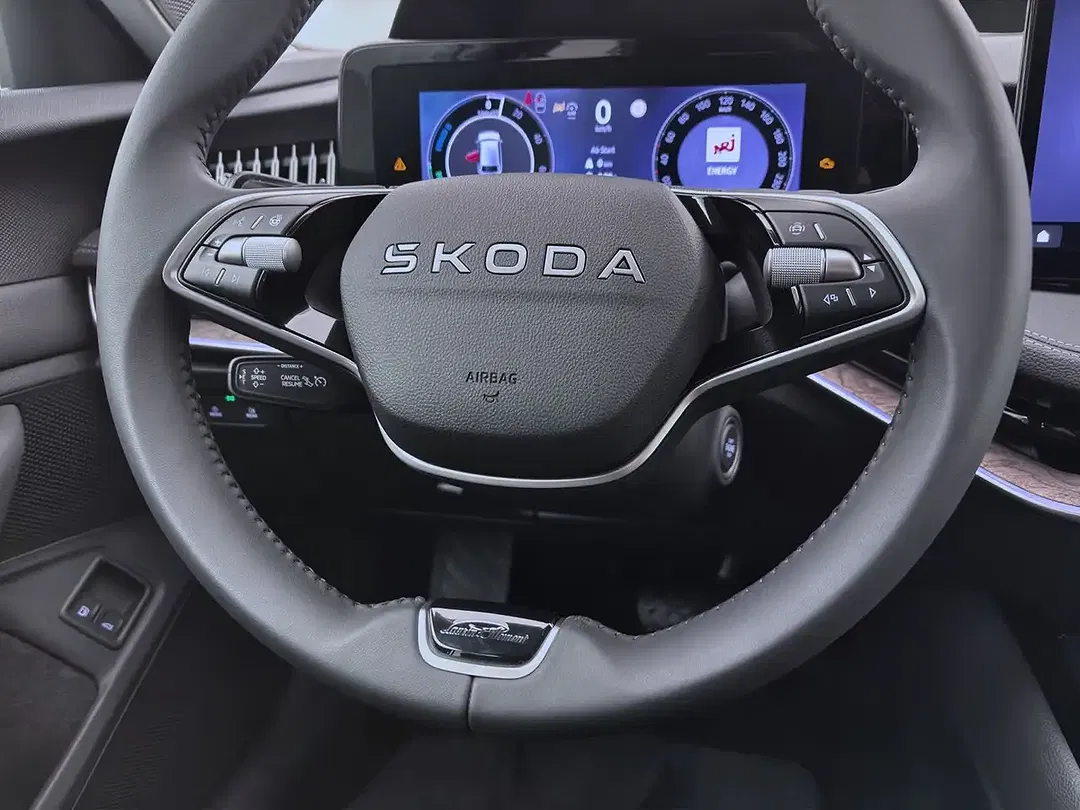 Skoda Superb - Thumbnail 12
