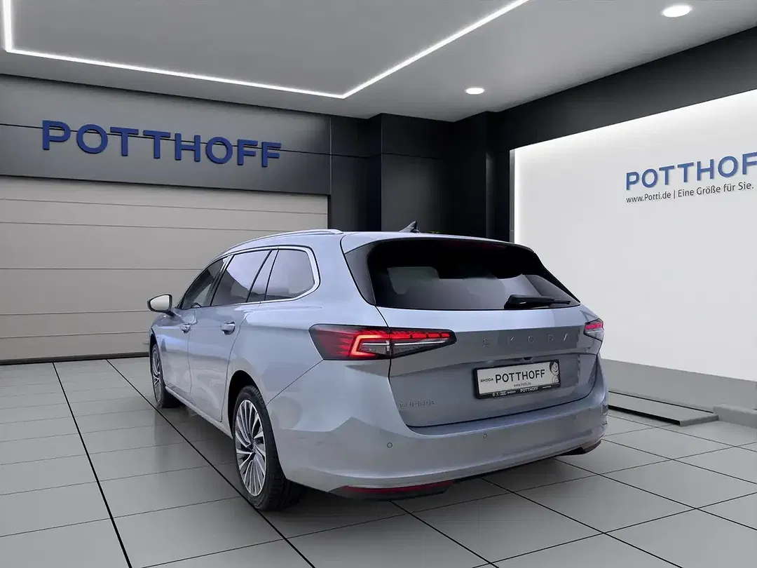 Skoda Superb - Thumbnail 3