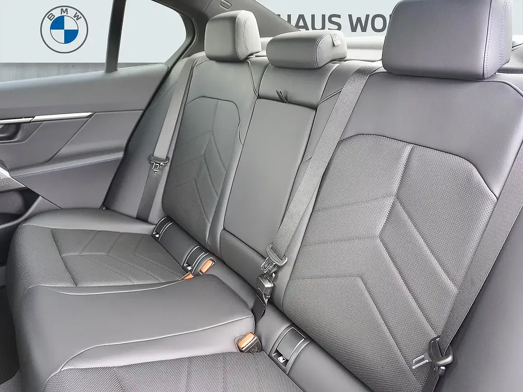 BMW 520 - Thumbnail 12