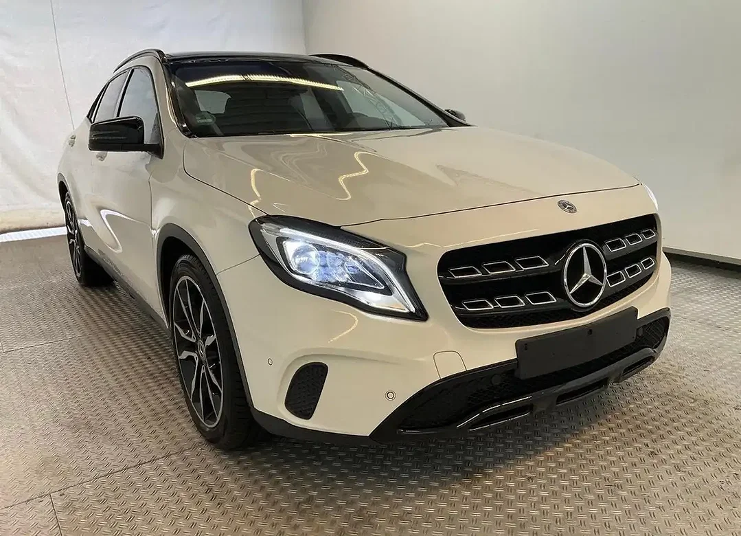 Mercedes-Benz GLA 200 - Afbeelding 1