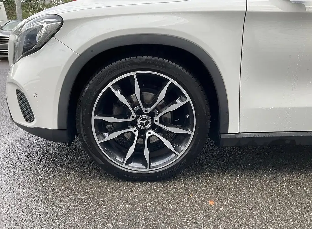 Mercedes-Benz GLA 200 - Thumbnail 14