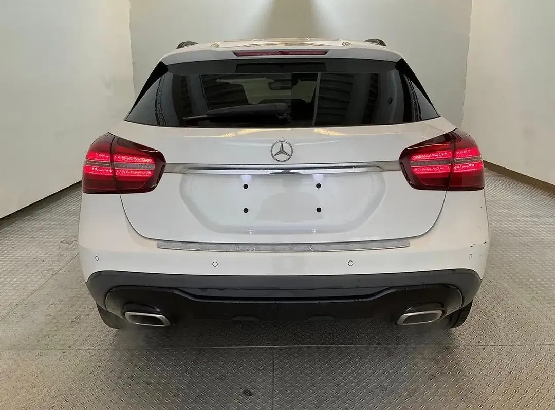 Mercedes-Benz GLA 200 - Thumbnail 6