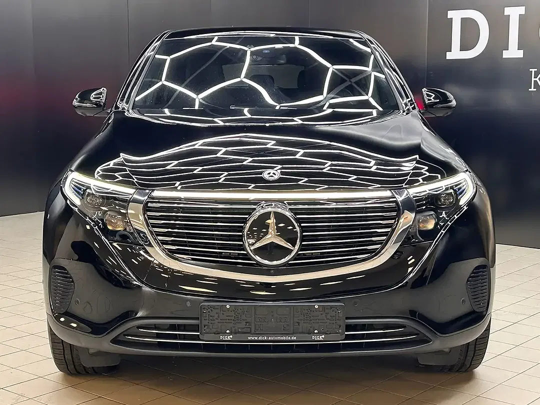 Mercedes-Benz EQC 400 - Thumbnail 2