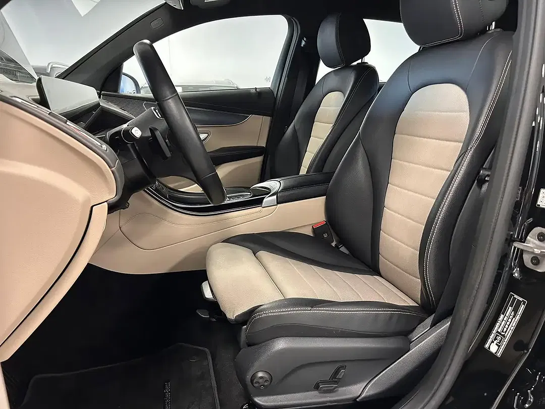 Mercedes-Benz EQC 400 - Thumbnail 8