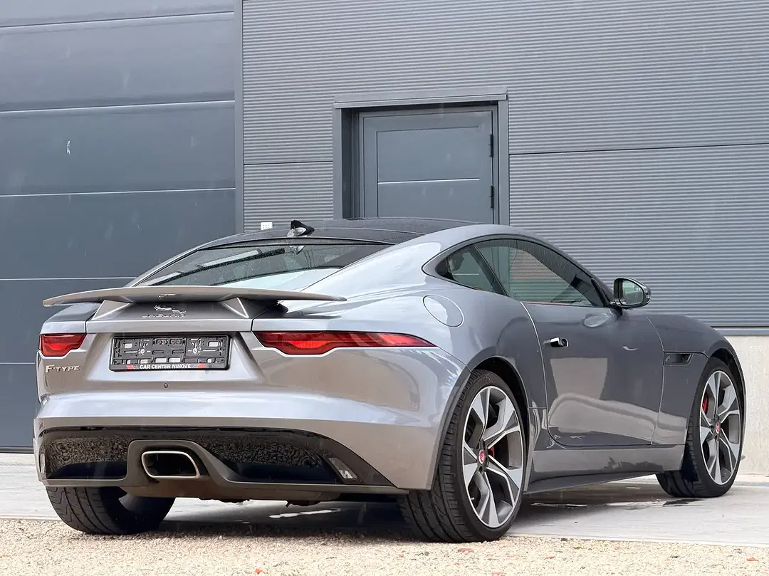 Jaguar F-Type - Thumbnail 16
