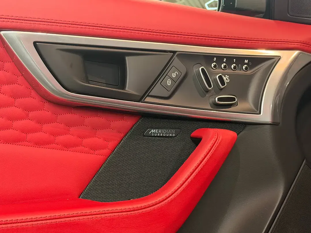 Jaguar F-Type - Thumbnail 19