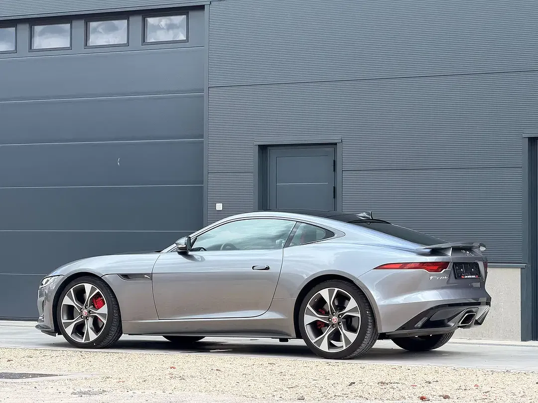 Jaguar F-Type - Thumbnail 3