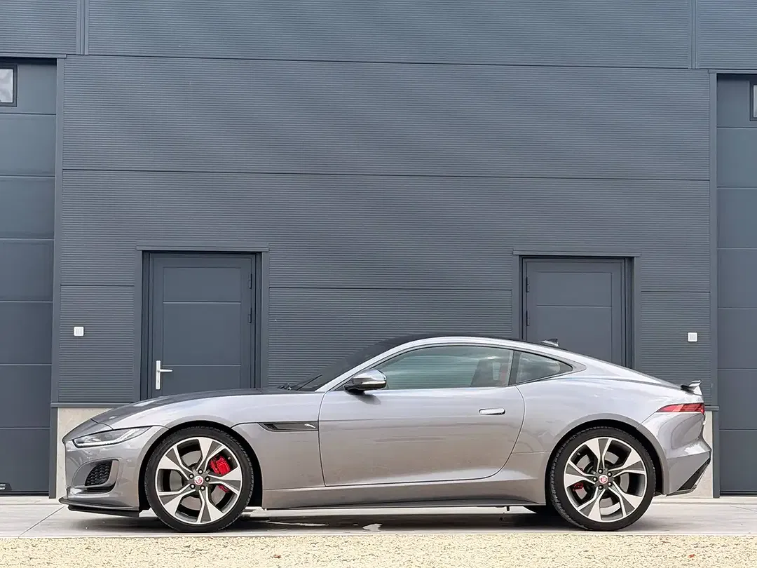 Jaguar F-Type - Thumbnail 4