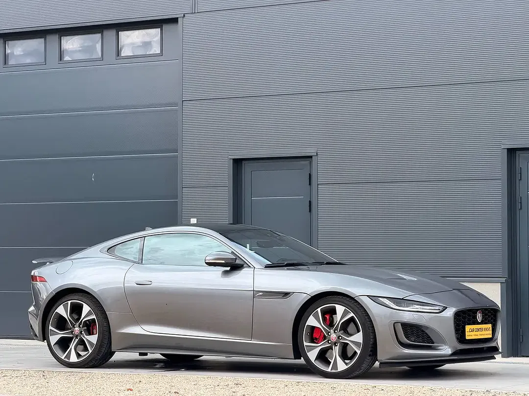 Jaguar F-Type - Thumbnail 9