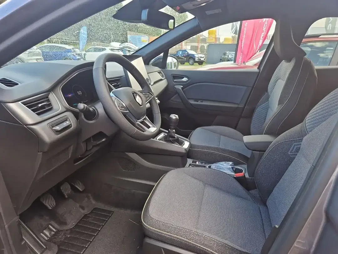 Renault Captur - Thumbnail 11
