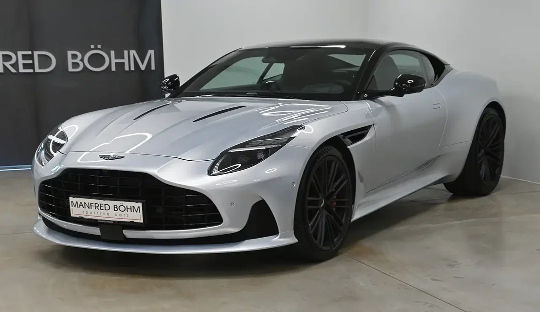 Aston Martin DB12 - Afbeelding 1